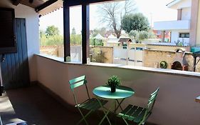 The Garden House Fco, Self Check In And Free Private Parking